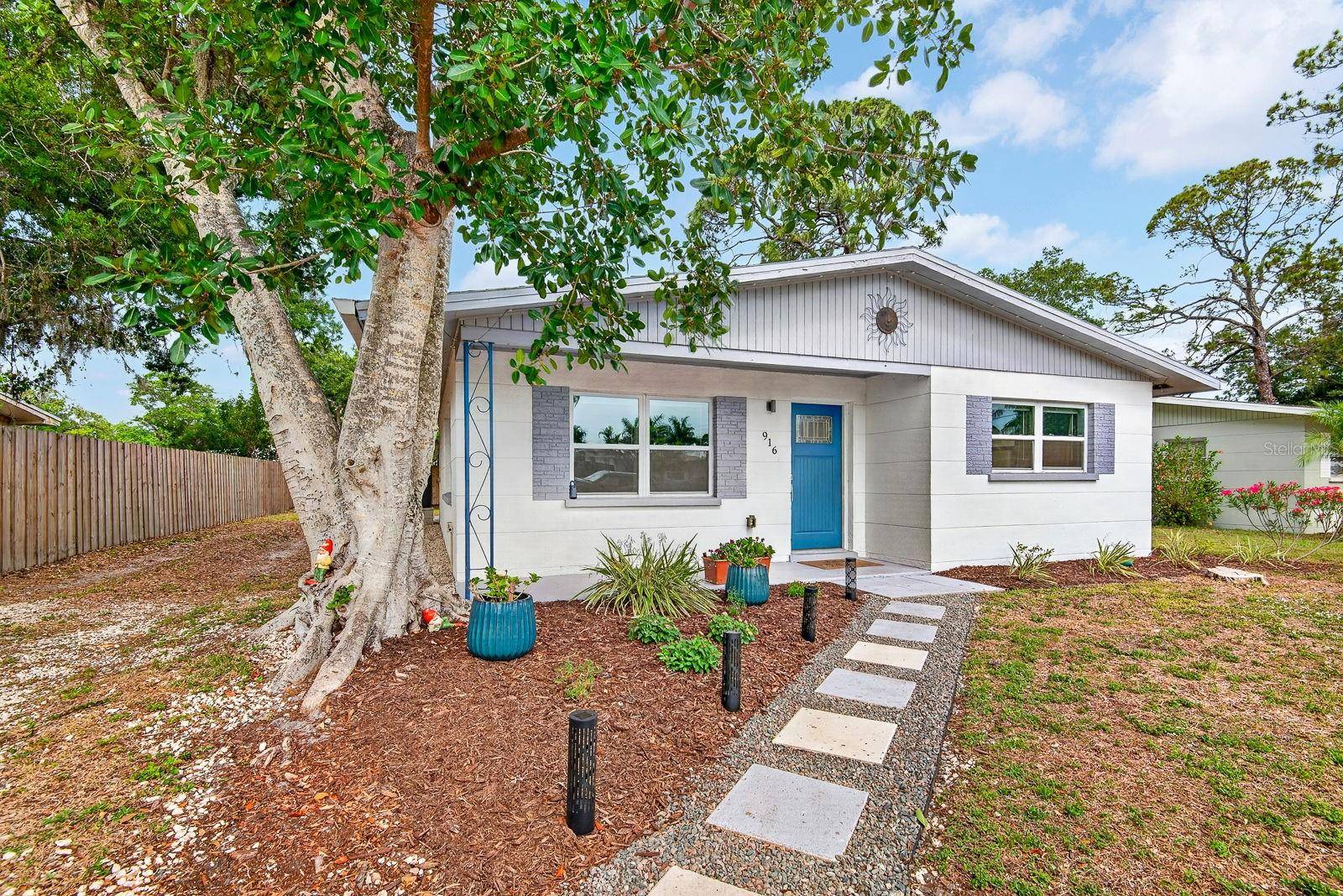 916 PATTISON AVE, Sarasota, FL 34237