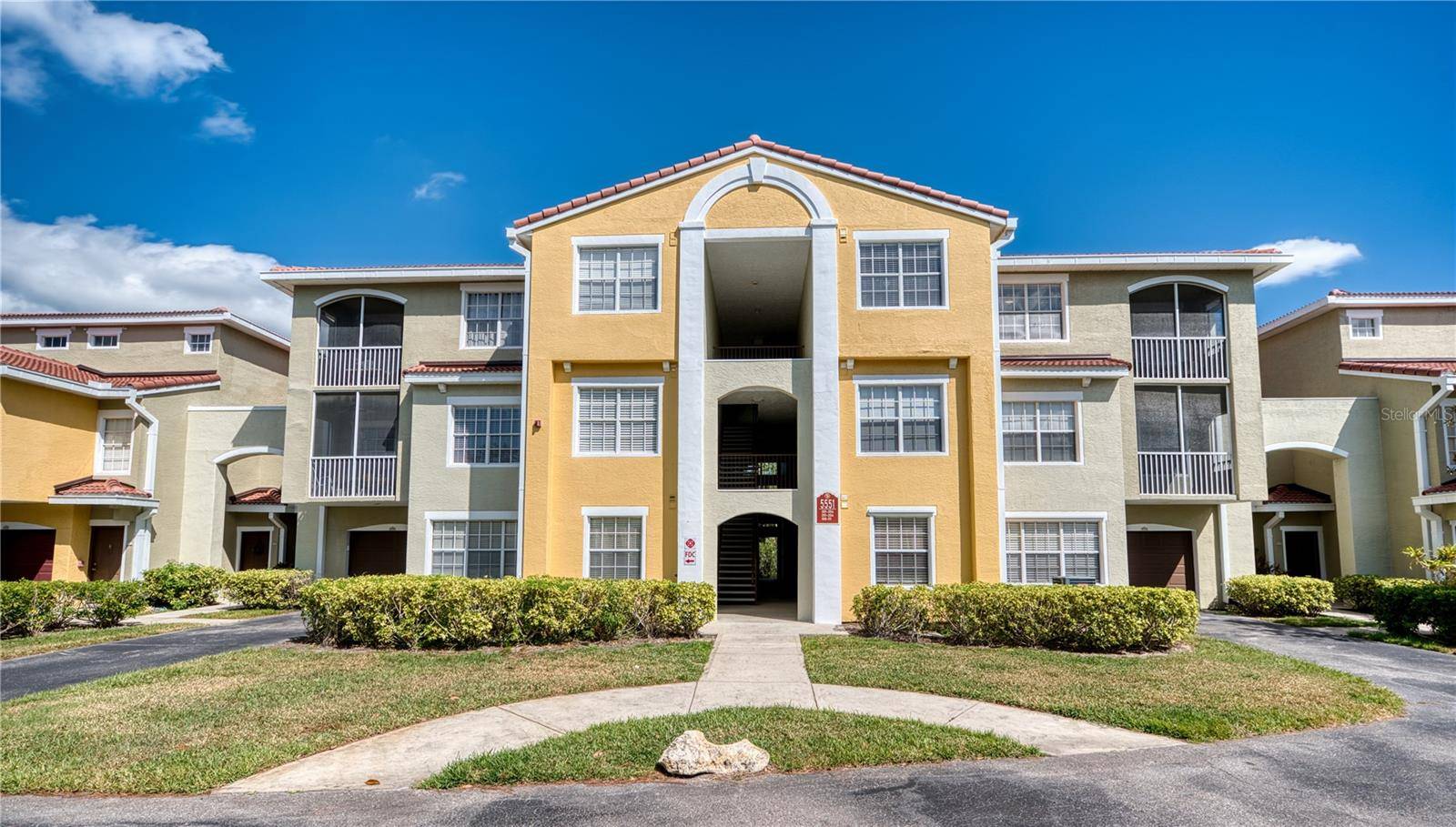 5551 BENTGRASS DR #11-303, Sarasota, FL 34235