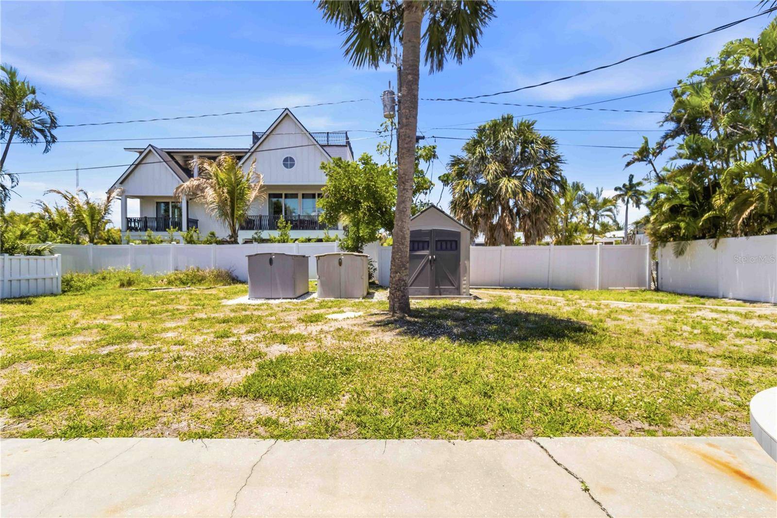 306 PALM AVE, Anna Maria, FL 34216