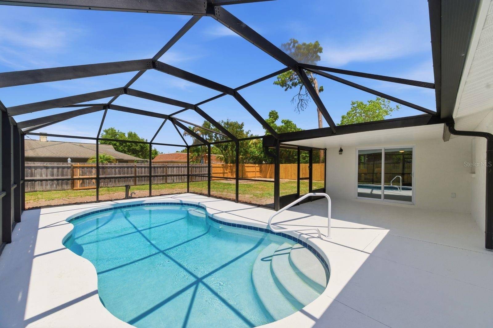 4760 SEVILLE DR, Sarasota, FL 34235