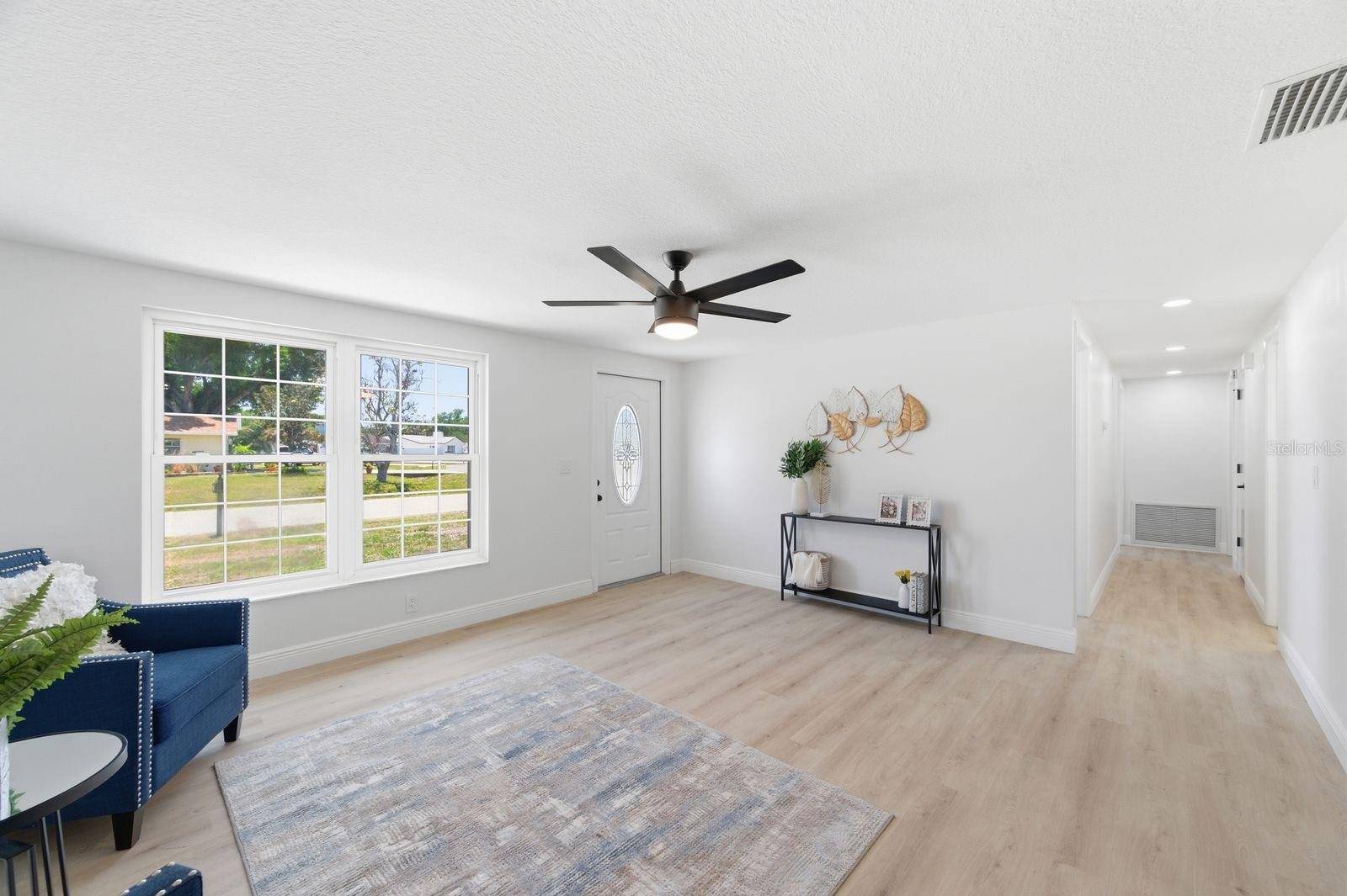 4760 SEVILLE DR, Sarasota, FL 34235