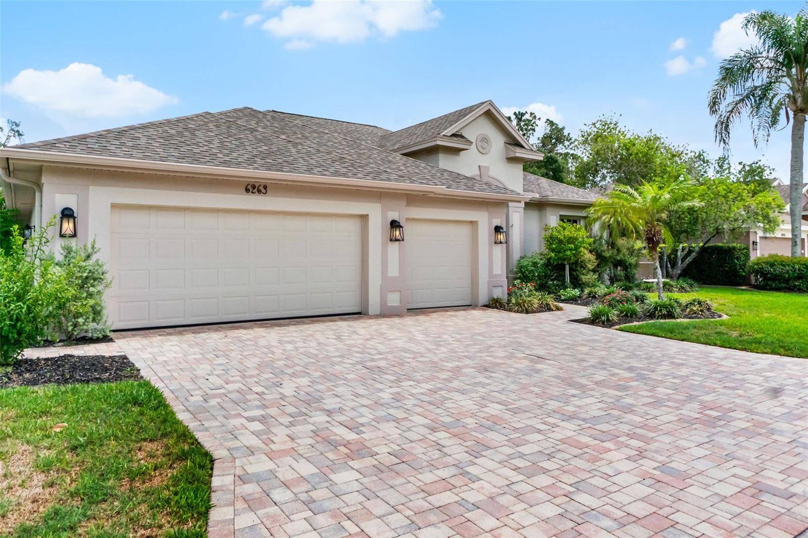 6263 AVENTURA DR, Sarasota, FL 34241