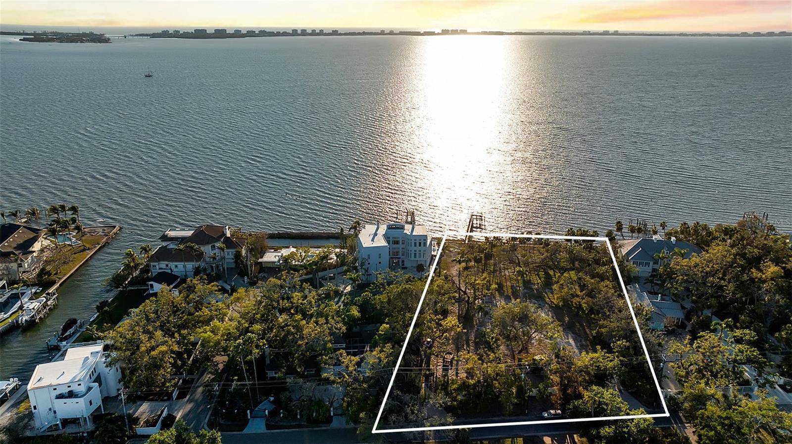 2046 ALAMEDA AVE, Sarasota, FL 34234