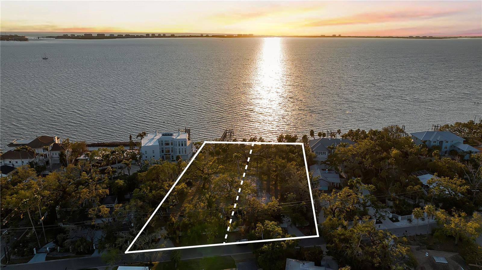 2046 ALAMEDA AVE, Sarasota, FL 34234