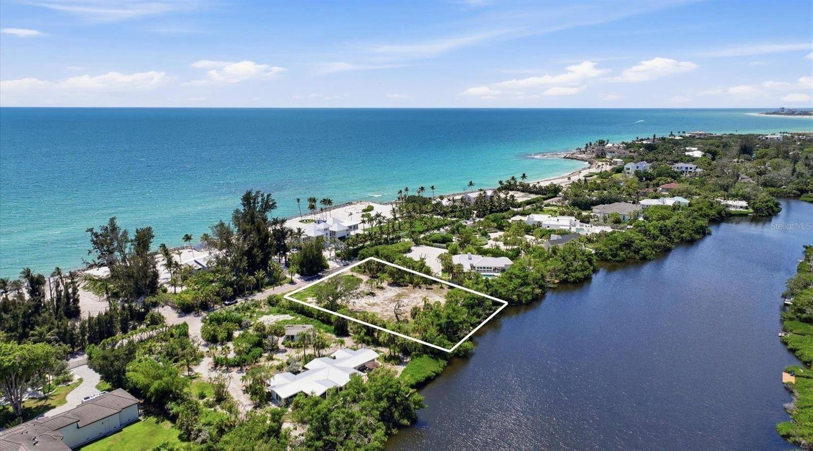 7723 SANDERLING RD, Sarasota, FL 34242