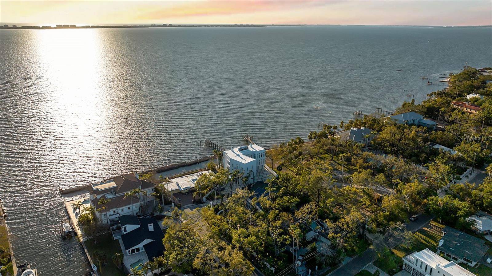 2043 ALAMEDA AVE, Sarasota, FL 34234