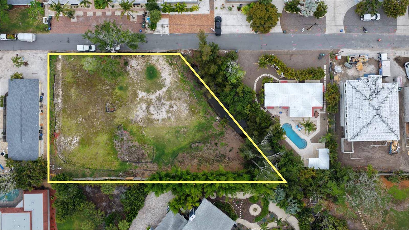 1122 CRESCENT ST, Sarasota, FL 34242