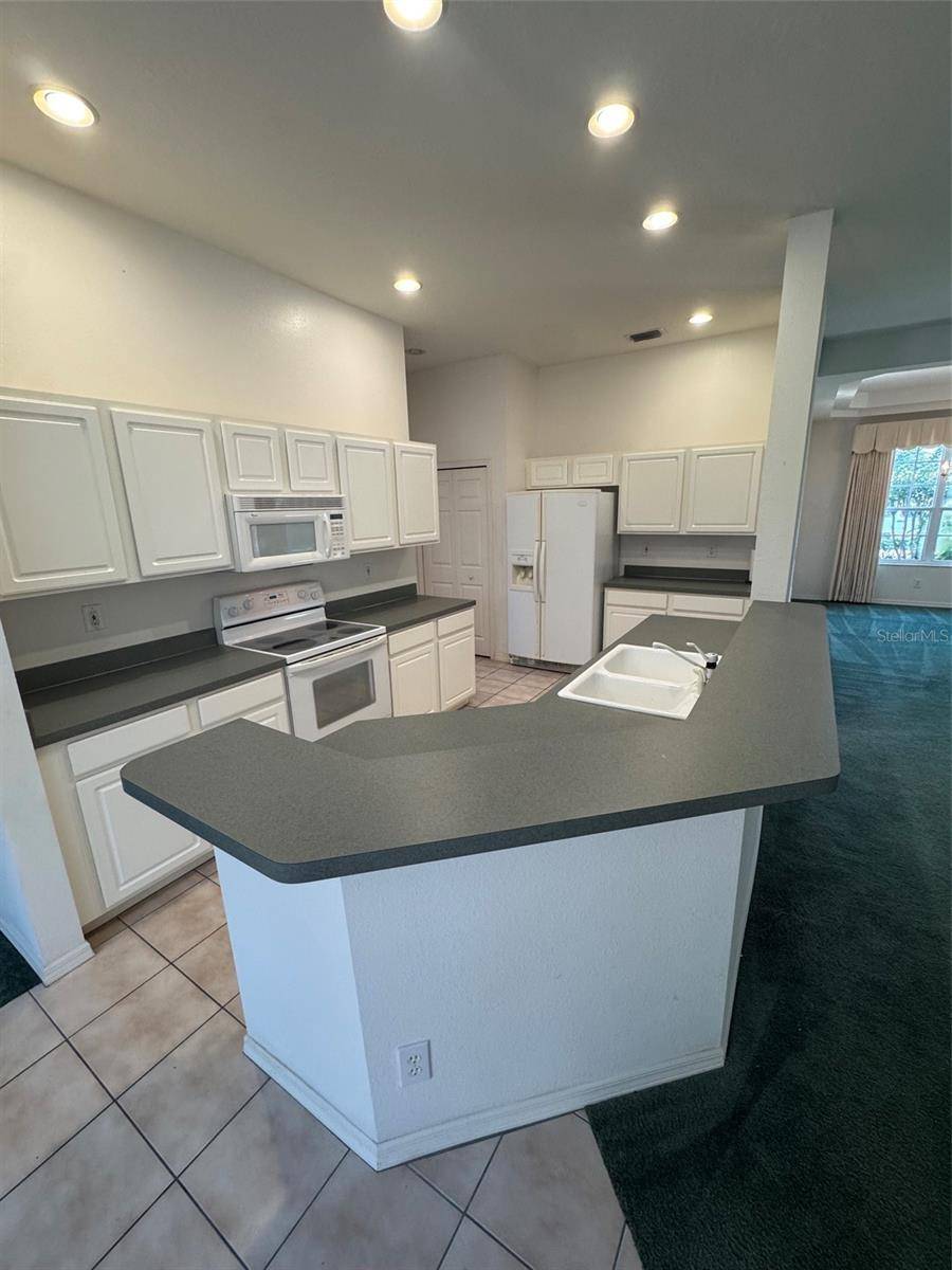 7884 KAVANAGH CT, Sarasota, FL 34240