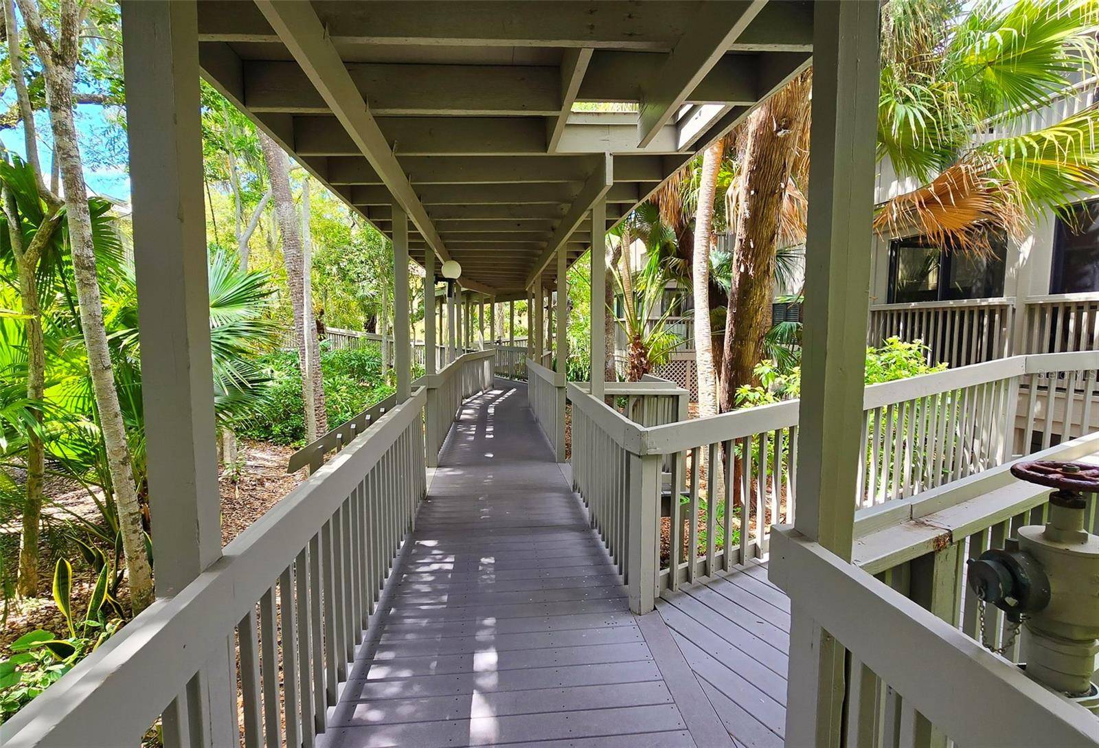 1335 LANDINGS DR #9, Sarasota, FL 34231