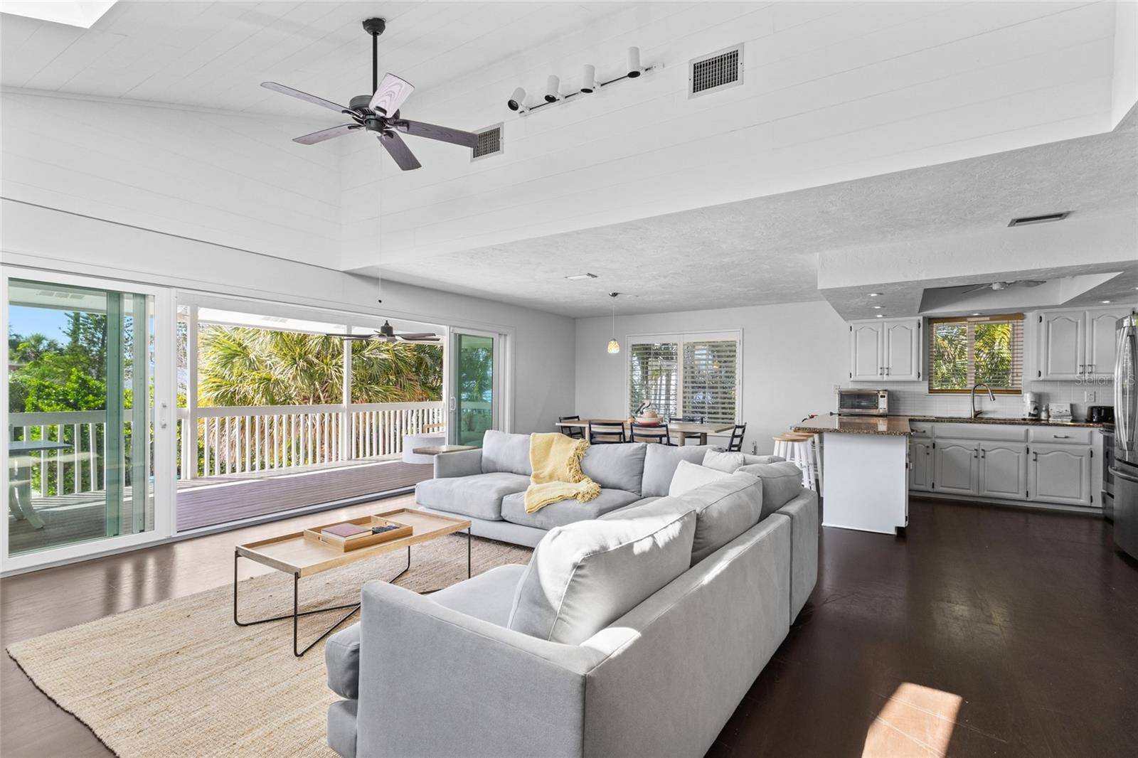 315 SPRING AVE, Anna Maria, FL 34216
