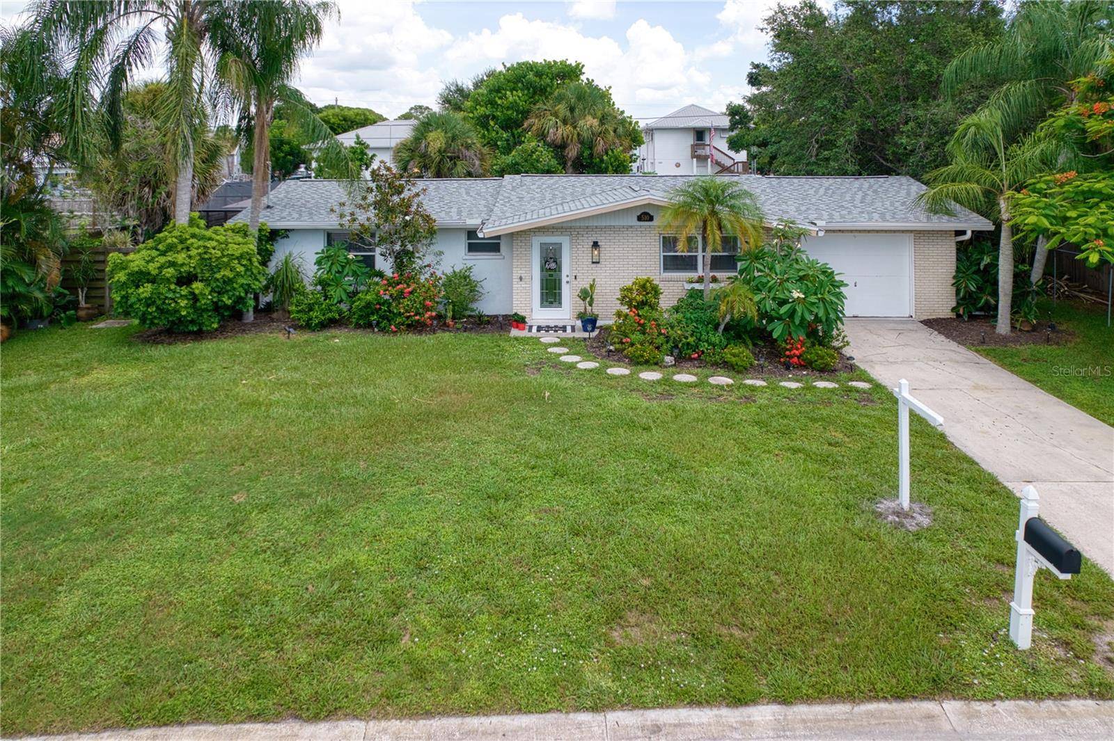 510 DONA DR, Nokomis, FL 34275