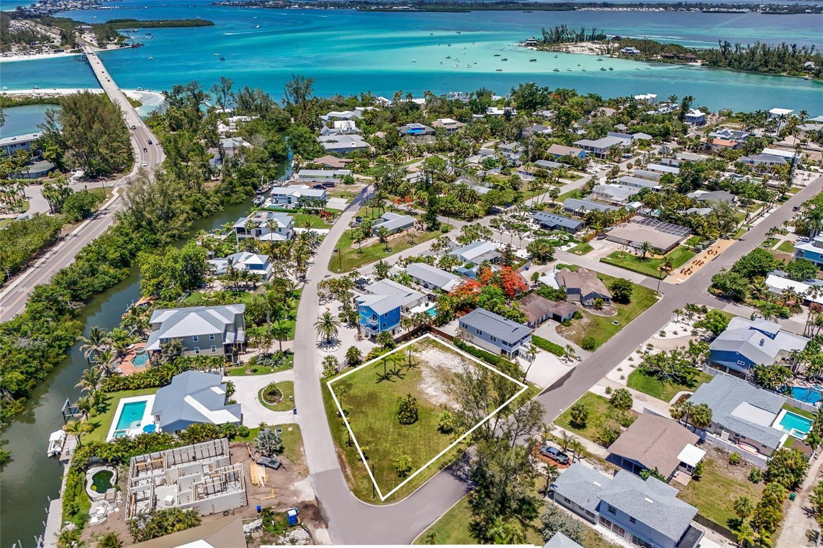 591 RUSSELL ST, Longboat Key, FL 34228