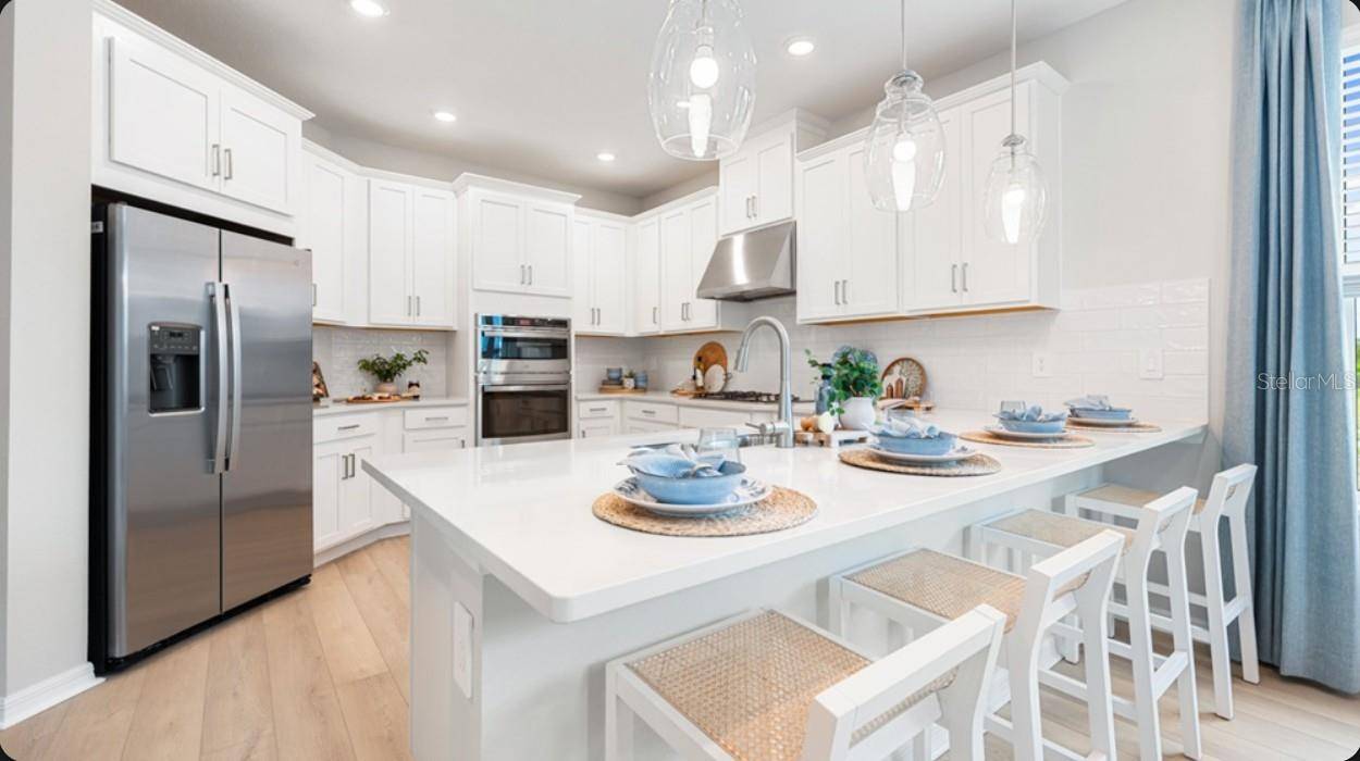7907 INTERSTELLAR AVE, Sarasota, FL 34241