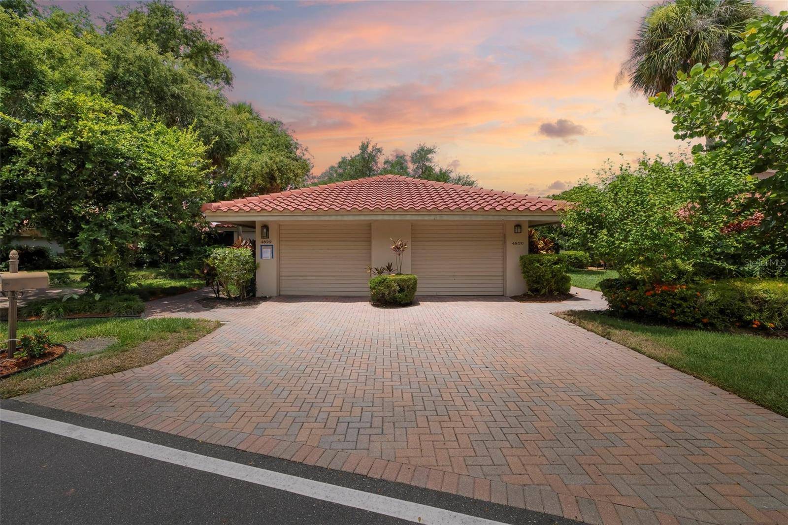 4820 KESTRAL PARK CIR #18, Sarasota, FL 34231