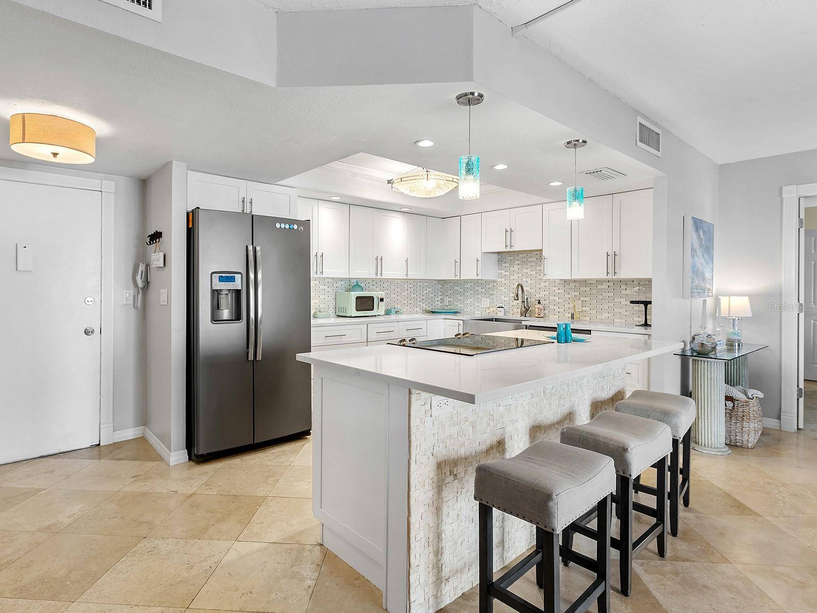 800 BENJAMIN FRANKLIN DR #304, Sarasota, FL 34236