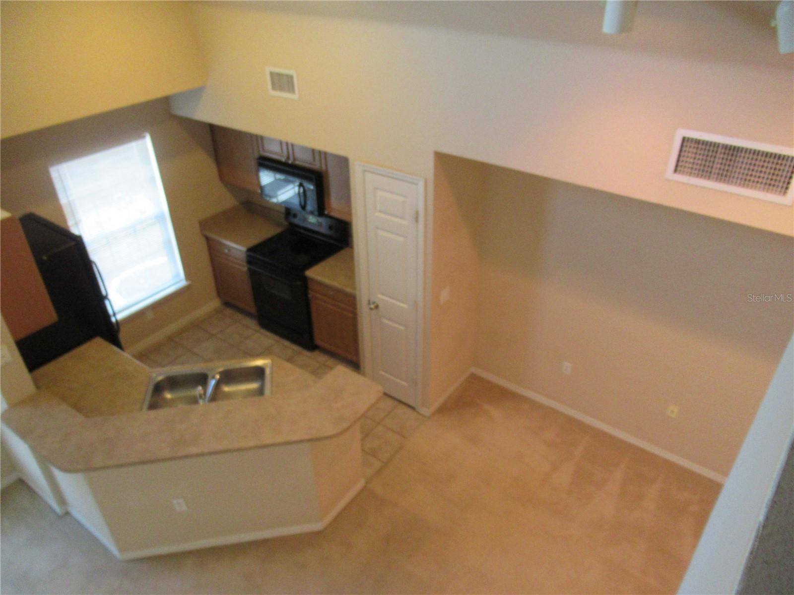5601 ROSEHILL RD #203, Sarasota, FL 34233