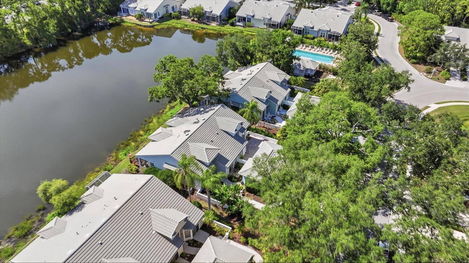 7706 WHITEBRIDGE GLN, University Park, FL 34201