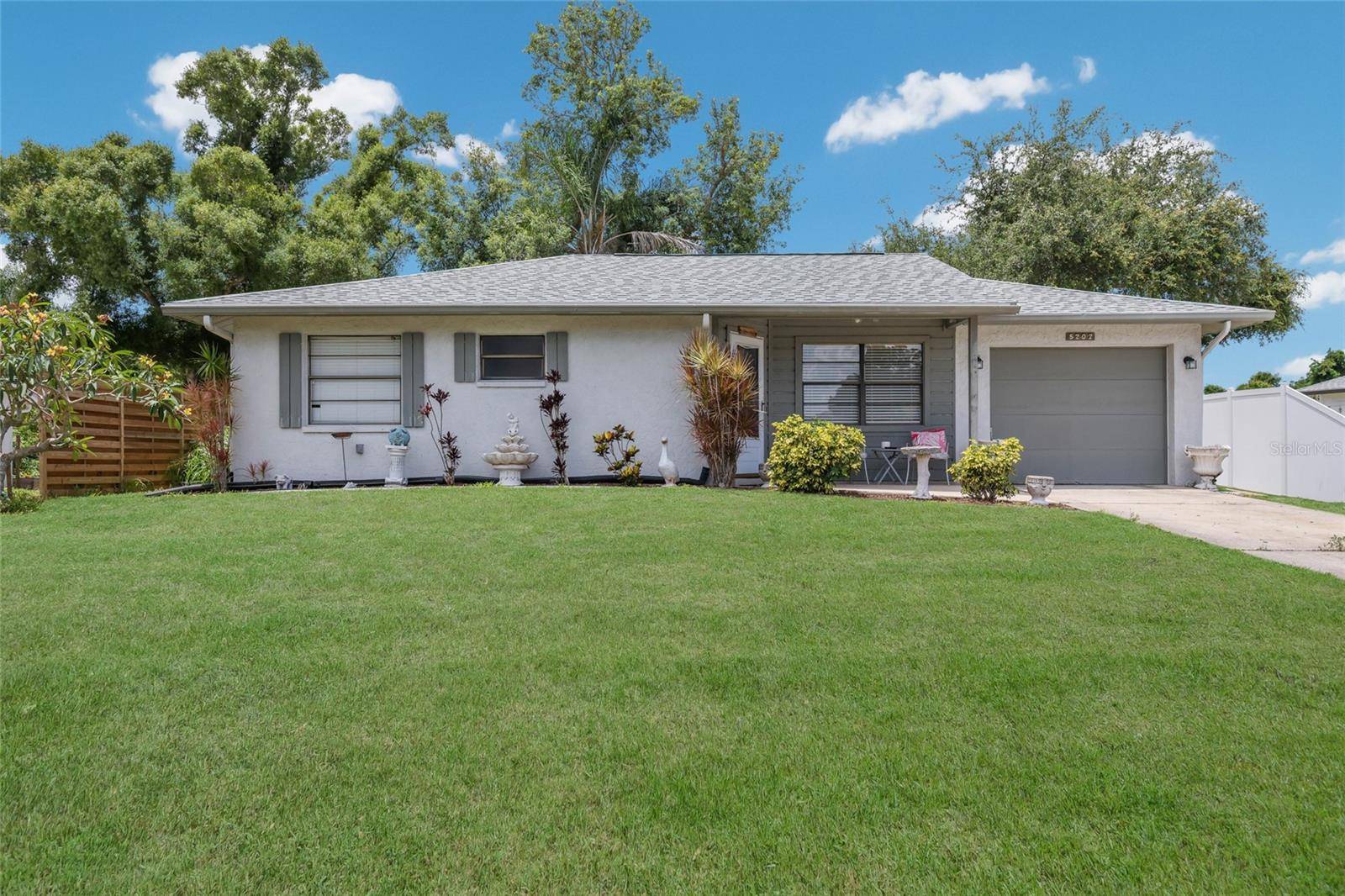 5202 FOXCROFT CT, Sarasota, FL 34232