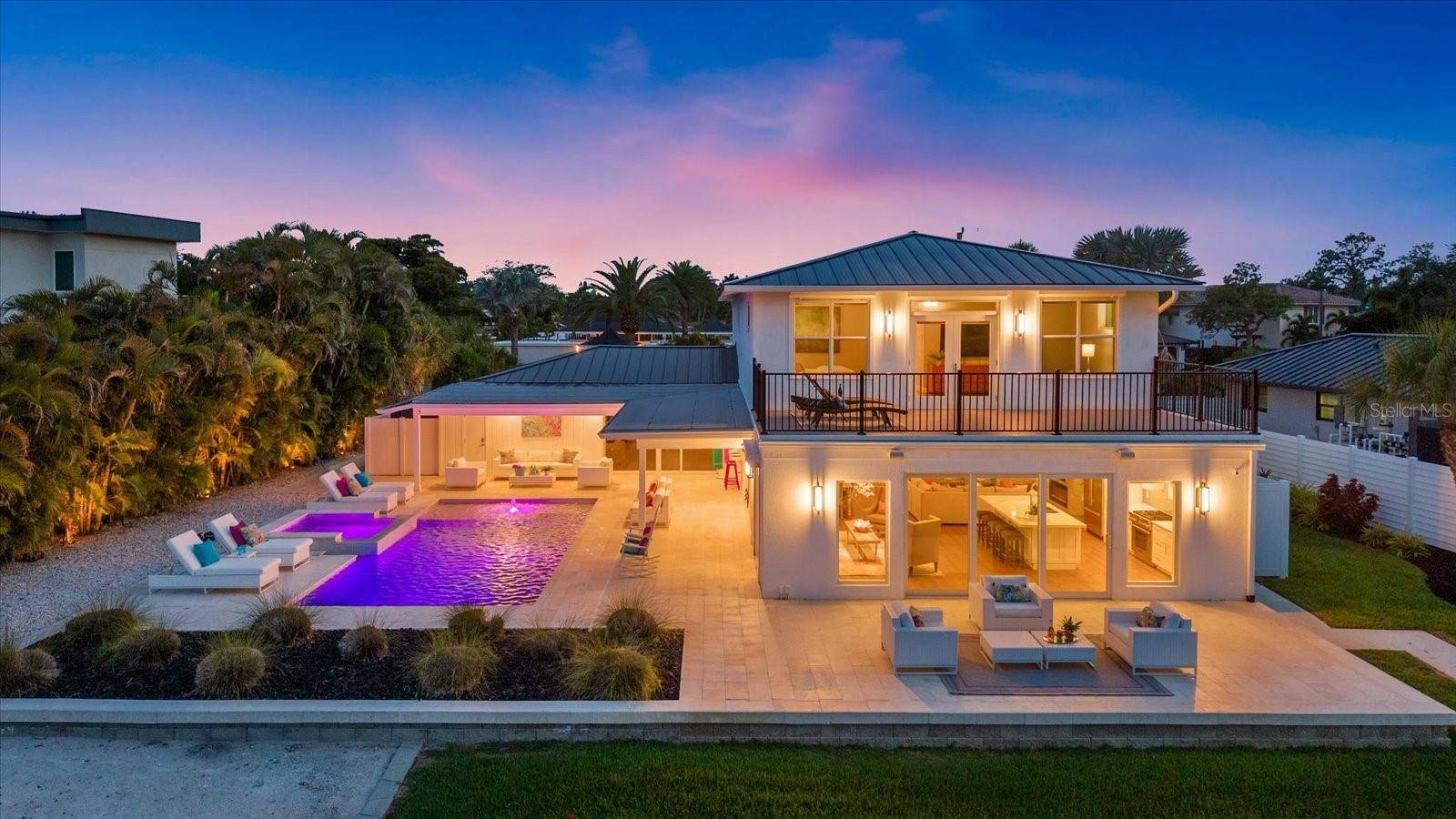 813 IDLEWILD WAY, Sarasota, FL 34242
