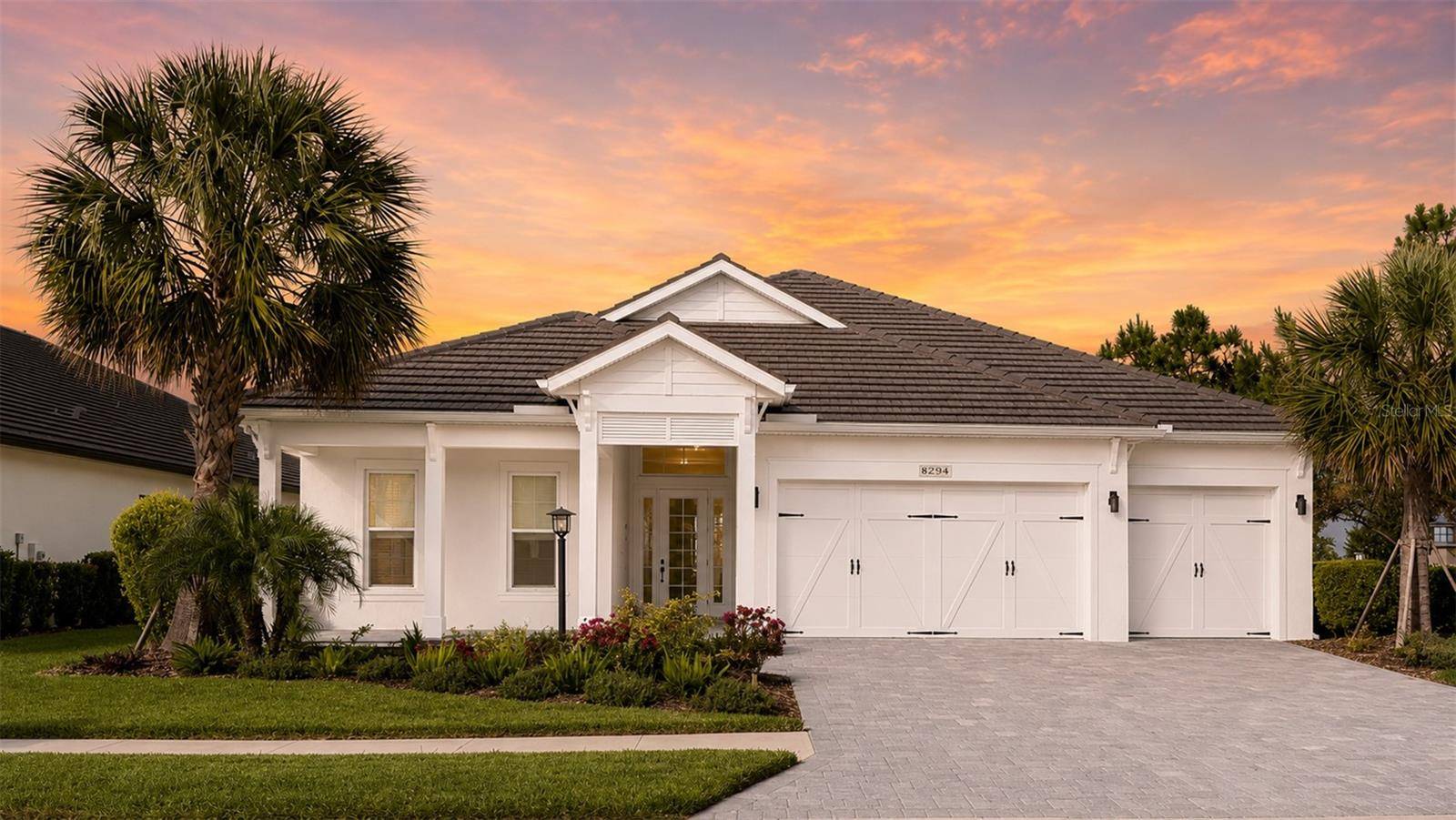 8294 GRANDE SHORES DR, Sarasota, FL 34240