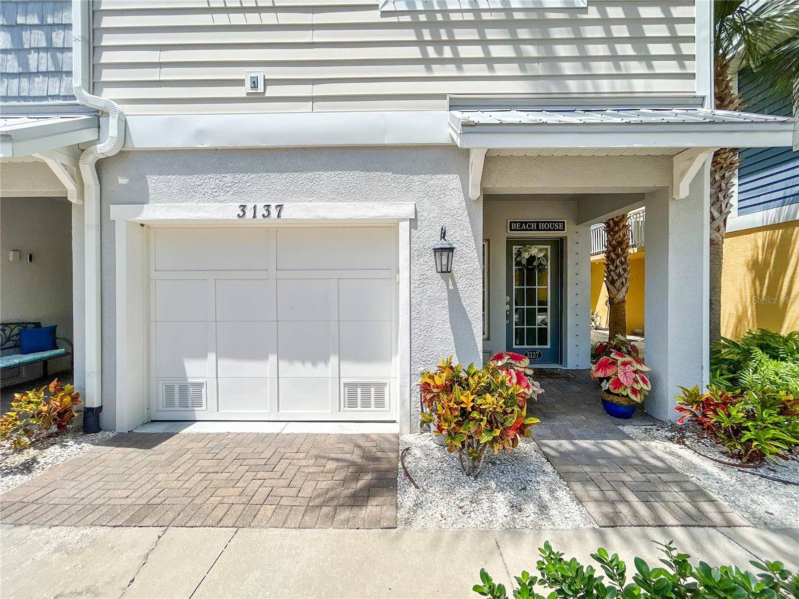 3137 MOORINGS DR S, St Petersburg, FL 33712