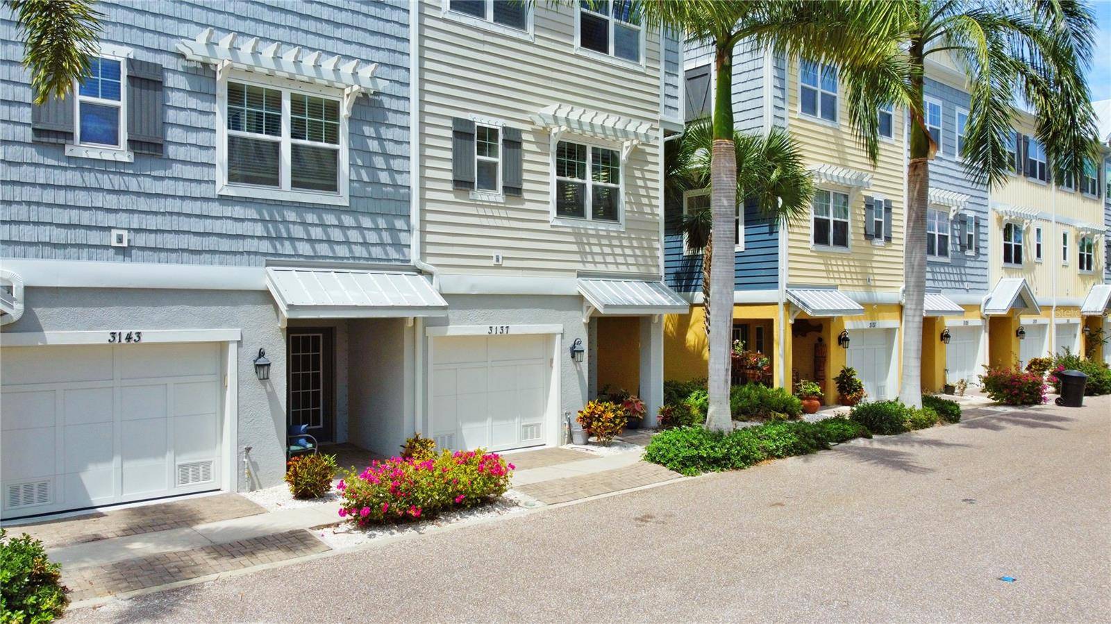 3137 MOORINGS DR S, St Petersburg, FL 33712