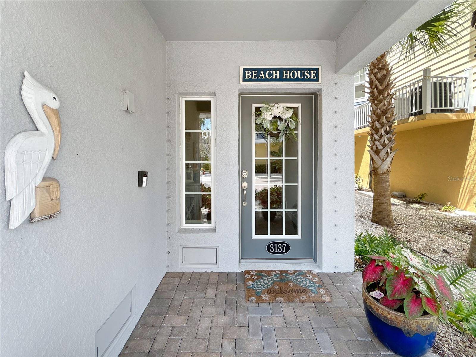 3137 MOORINGS DR S, St Petersburg, FL 33712