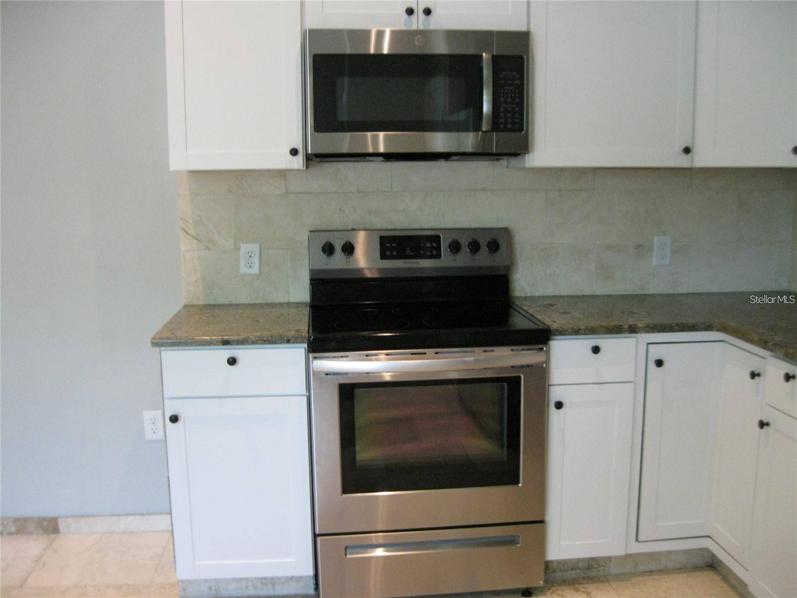 2009 COCOANUT AVE #1, Sarasota, FL 34234