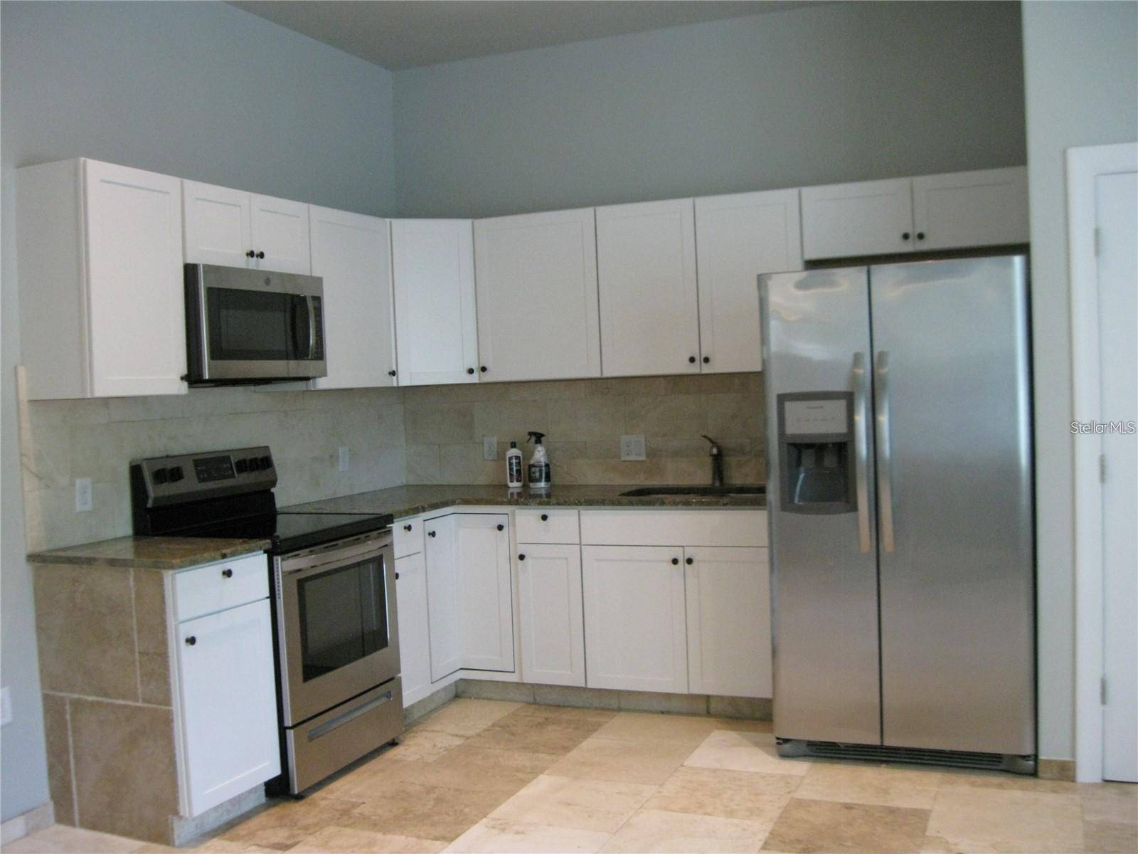 2009 COCOANUT AVE #1, Sarasota, FL 34234
