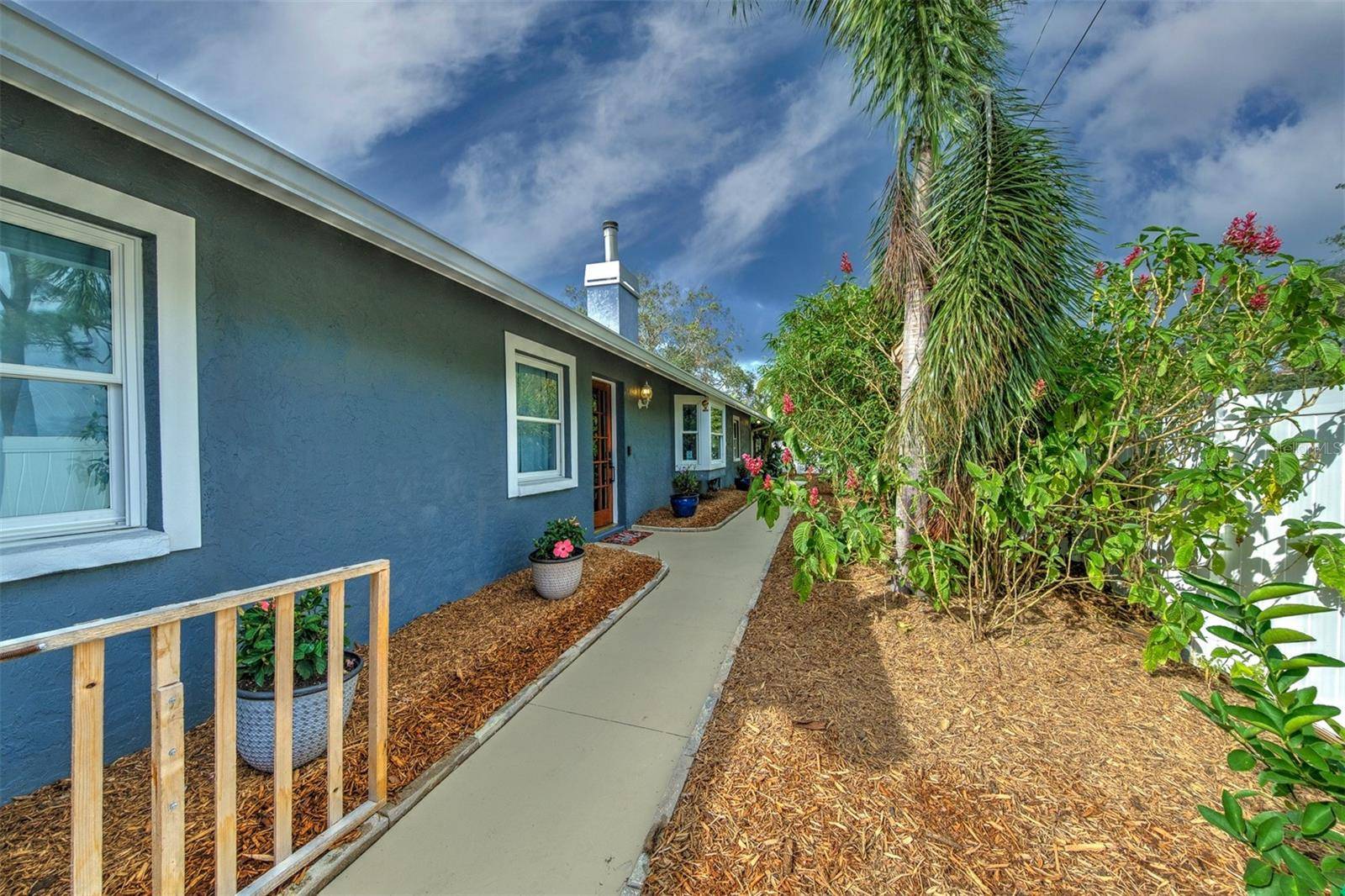 2690 TEMPLE ST, Sarasota, FL 34239