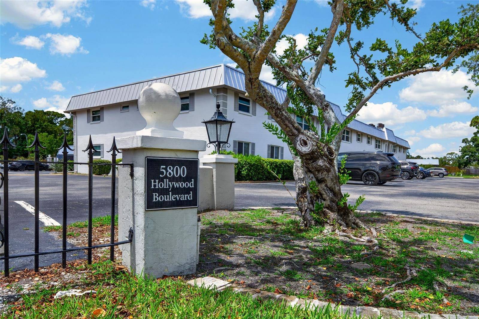 5800 HOLLYWOOD BLVD #112, Sarasota, FL 34231
