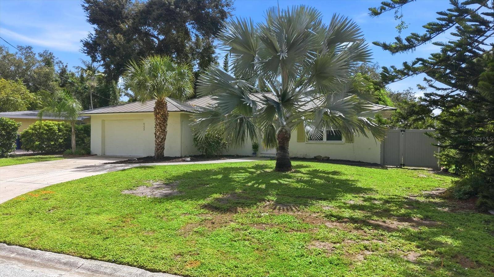 6233 ROCKEFELLER AVE, Sarasota, FL 34231