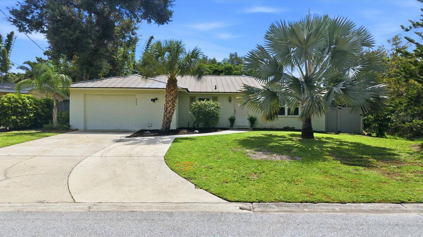 6233 ROCKEFELLER AVE, Sarasota, FL 34231