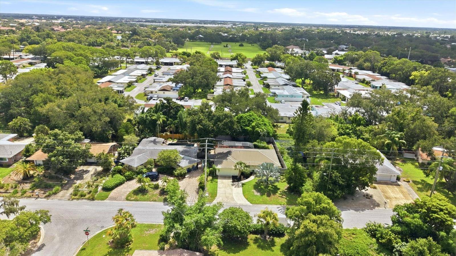 6233 ROCKEFELLER AVE, Sarasota, FL 34231