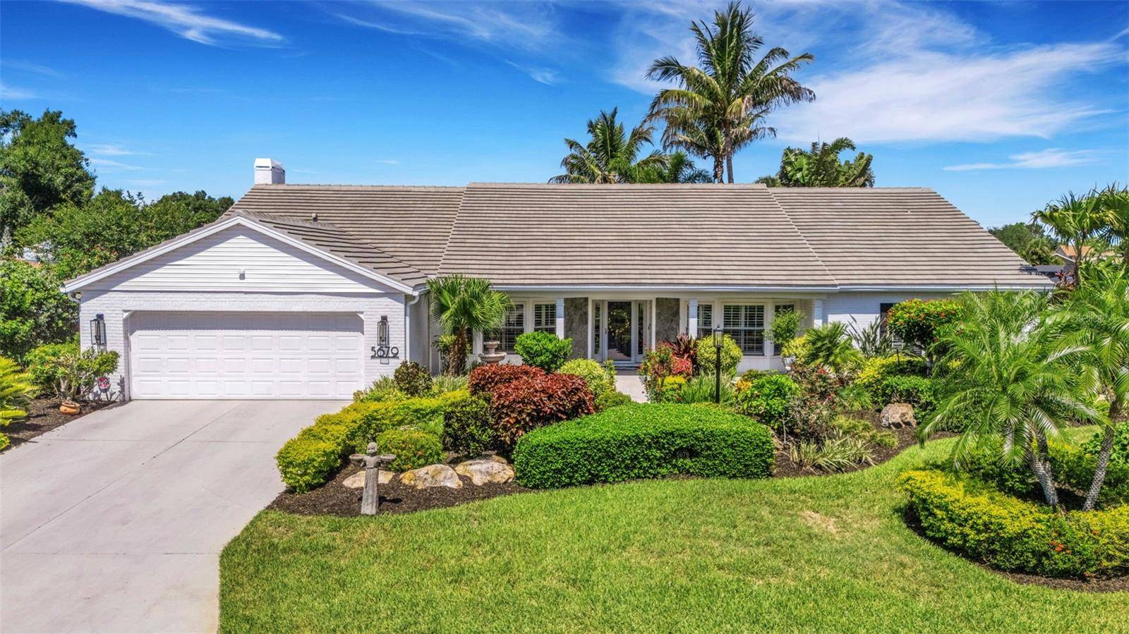 5679 COUNTRY LAKES DR #7, Sarasota, FL 34243