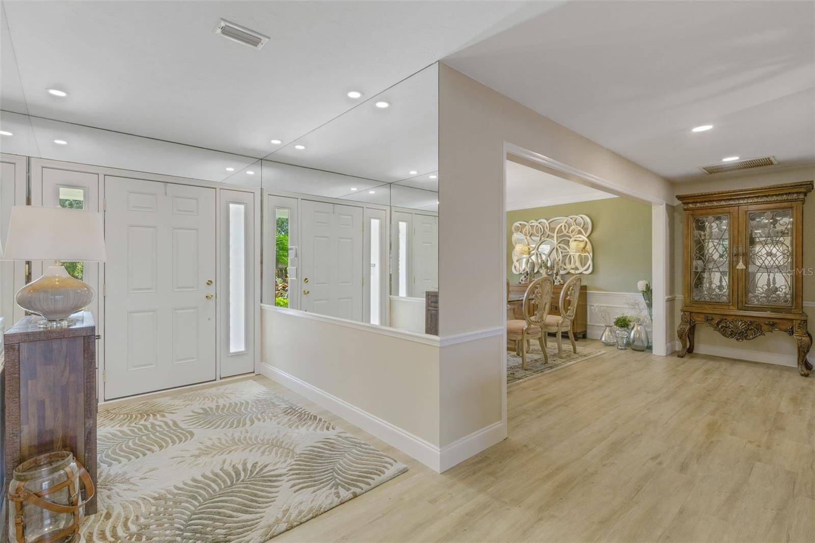 5679 COUNTRY LAKES DR #7, Sarasota, FL 34243
