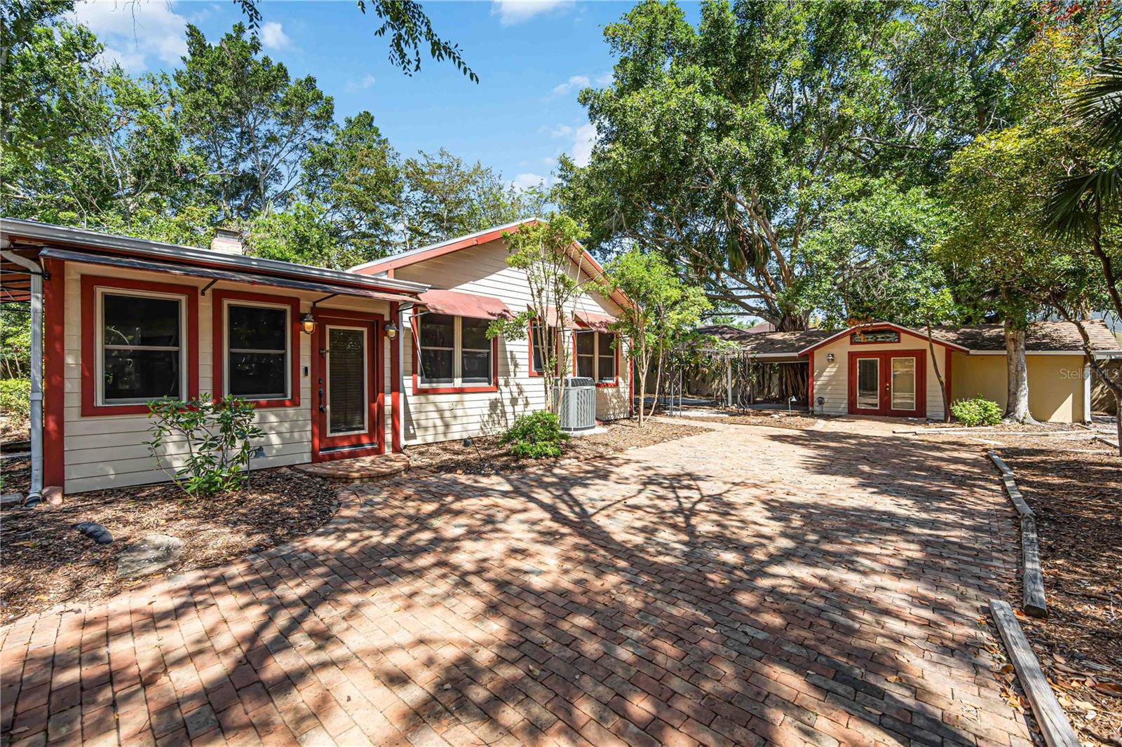 1743 8TH STREET, Sarasota, FL 34236
