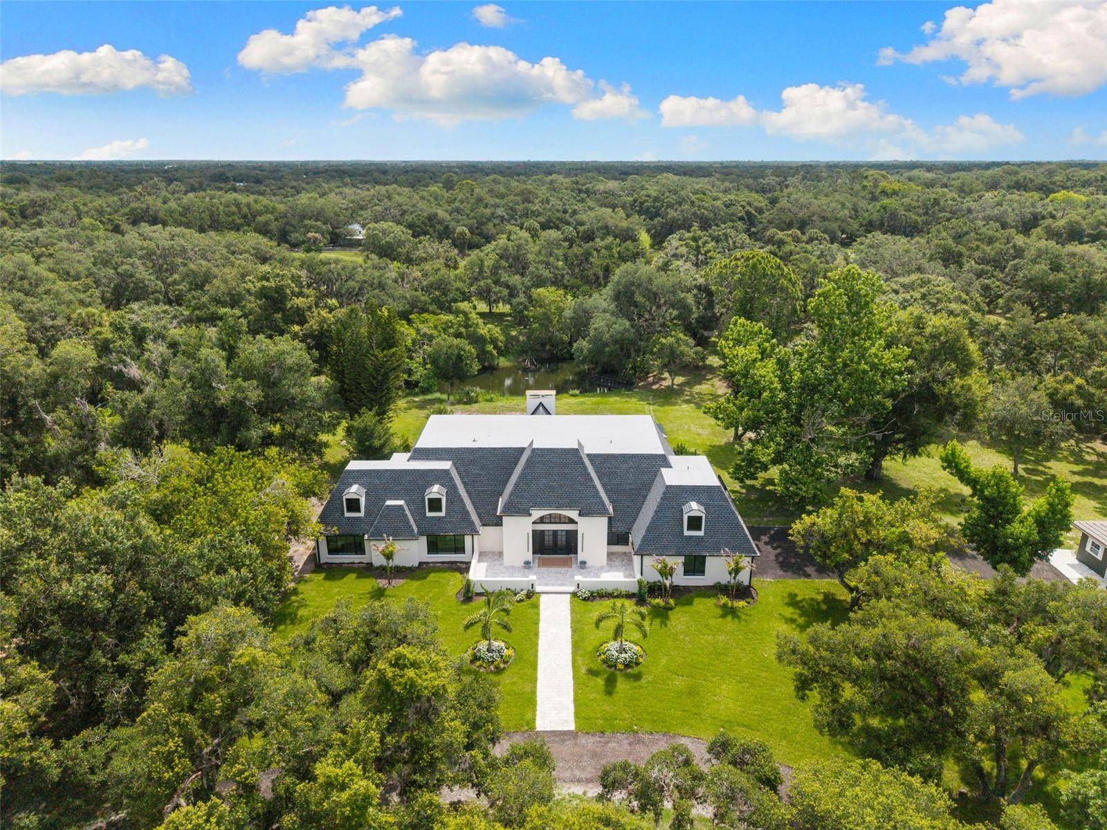 7351 IGUANA DR, Sarasota, FL 34241