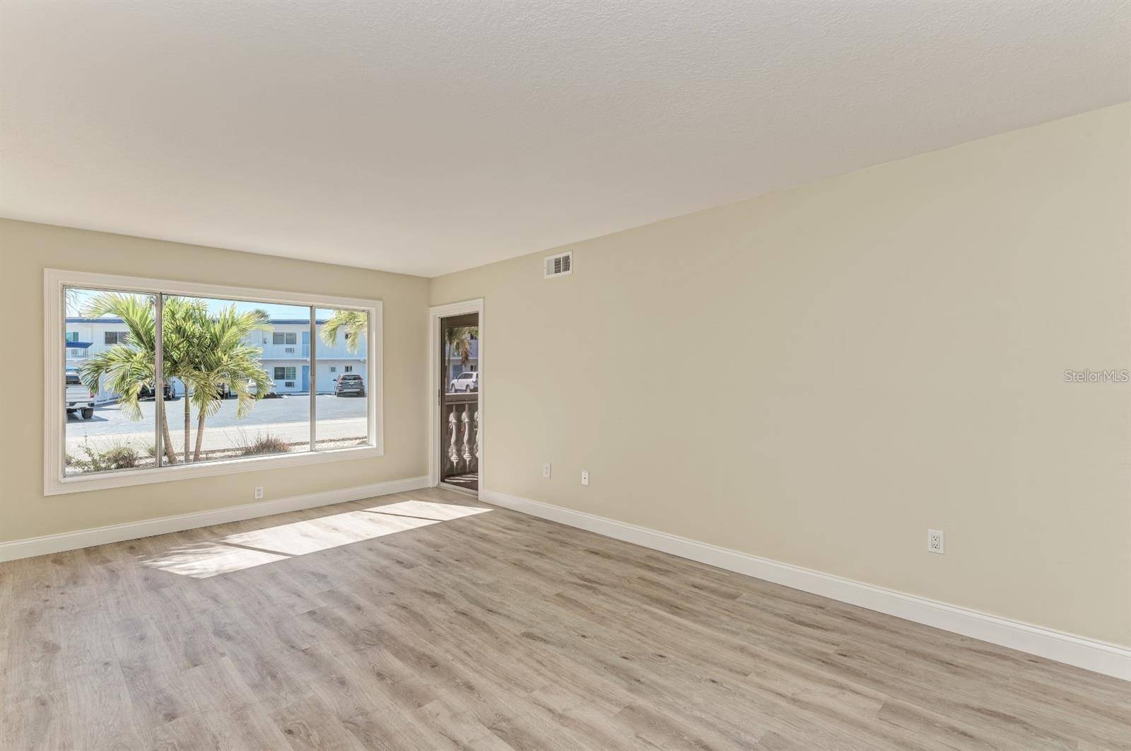 129 TYLER DR #101, Sarasota, FL 34236