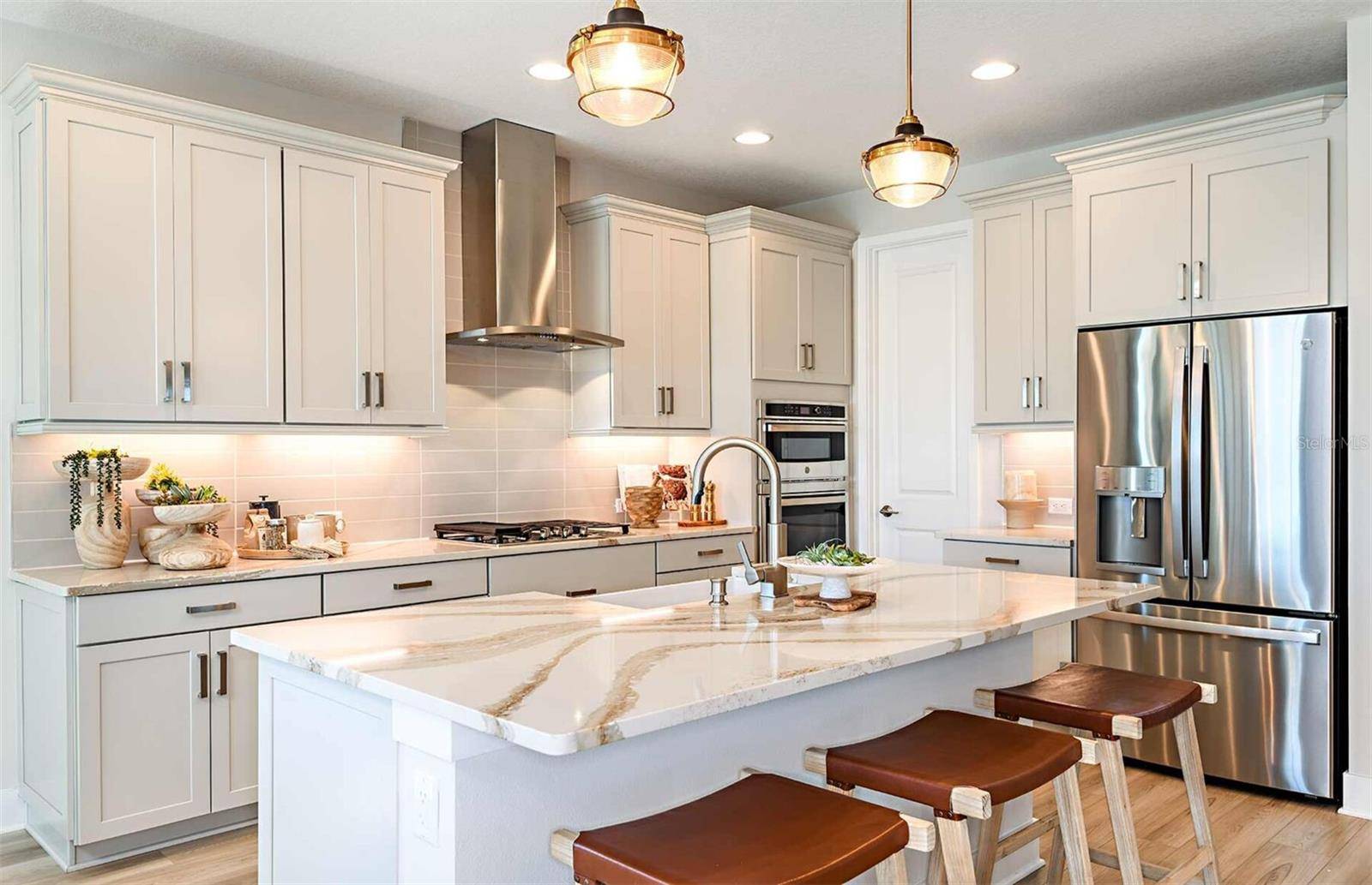 9718 CRYSTAL ISLES CIR, Sarasota, FL 34241