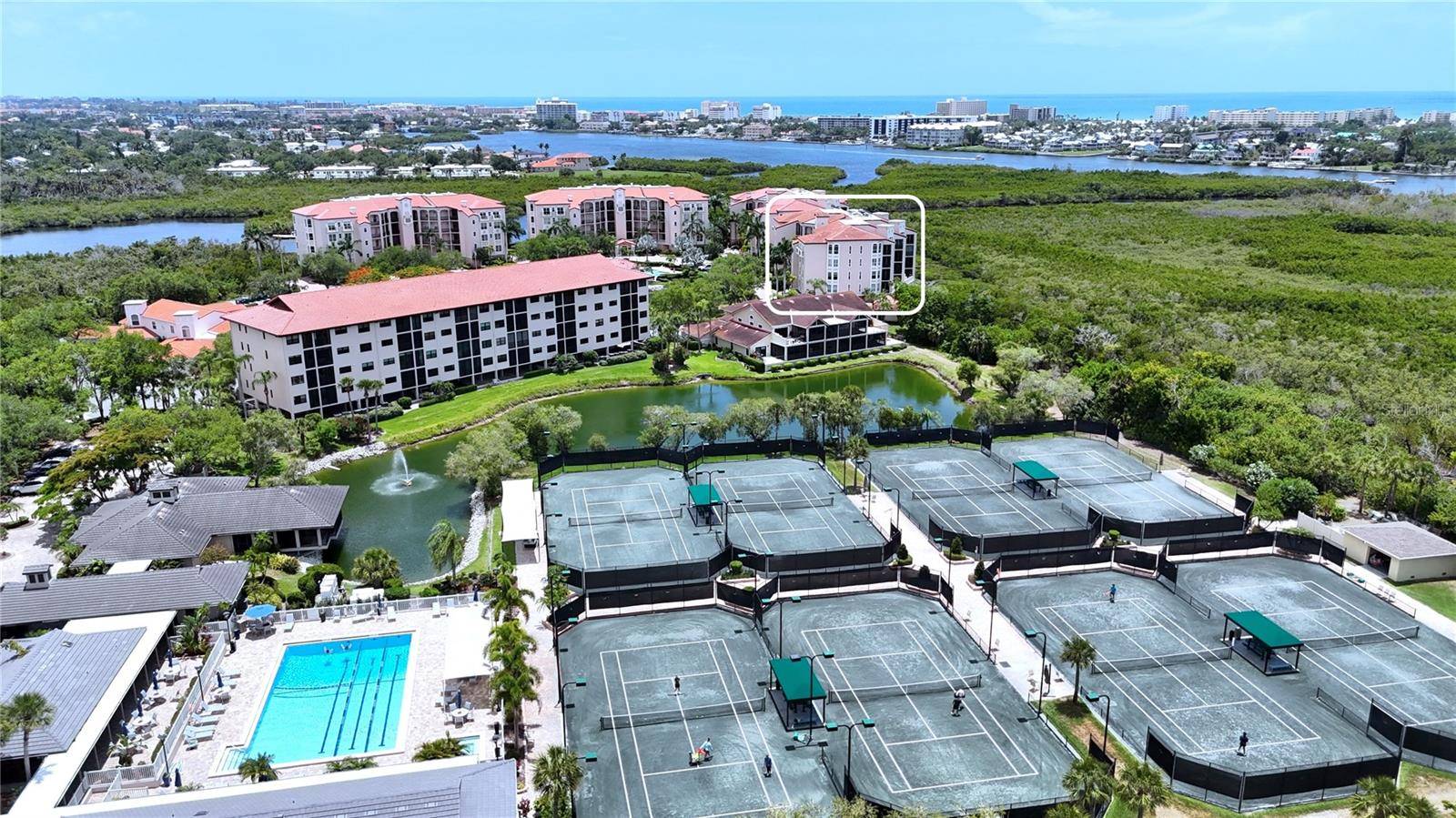 5420 EAGLES POINT CIR #206, Sarasota, FL 34231
