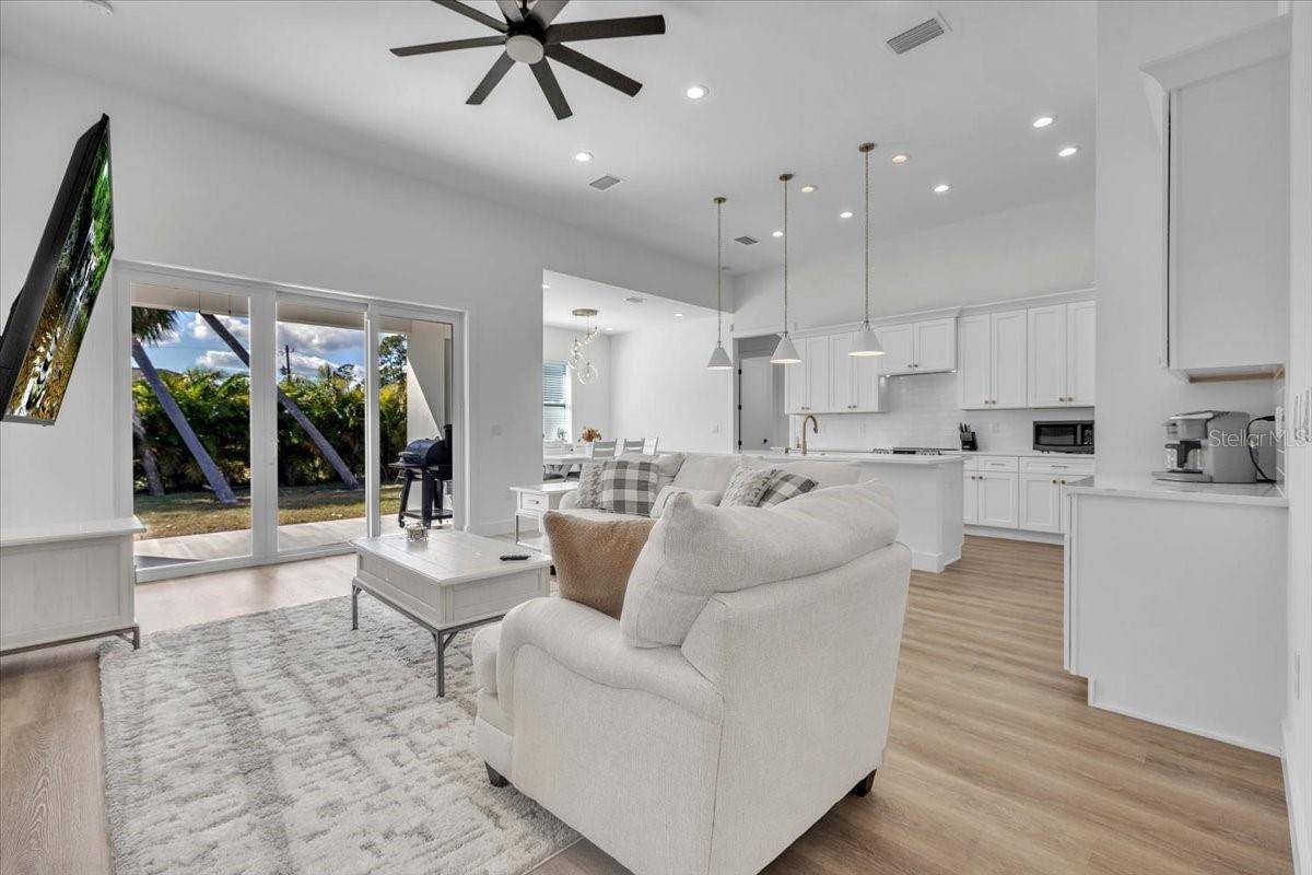 3083 JEANNIN DR, North Port, FL 34288