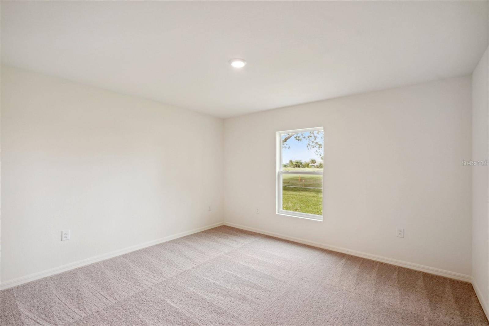 15477 DUSKY SPARROW RD, Weeki Wachee, FL 34614