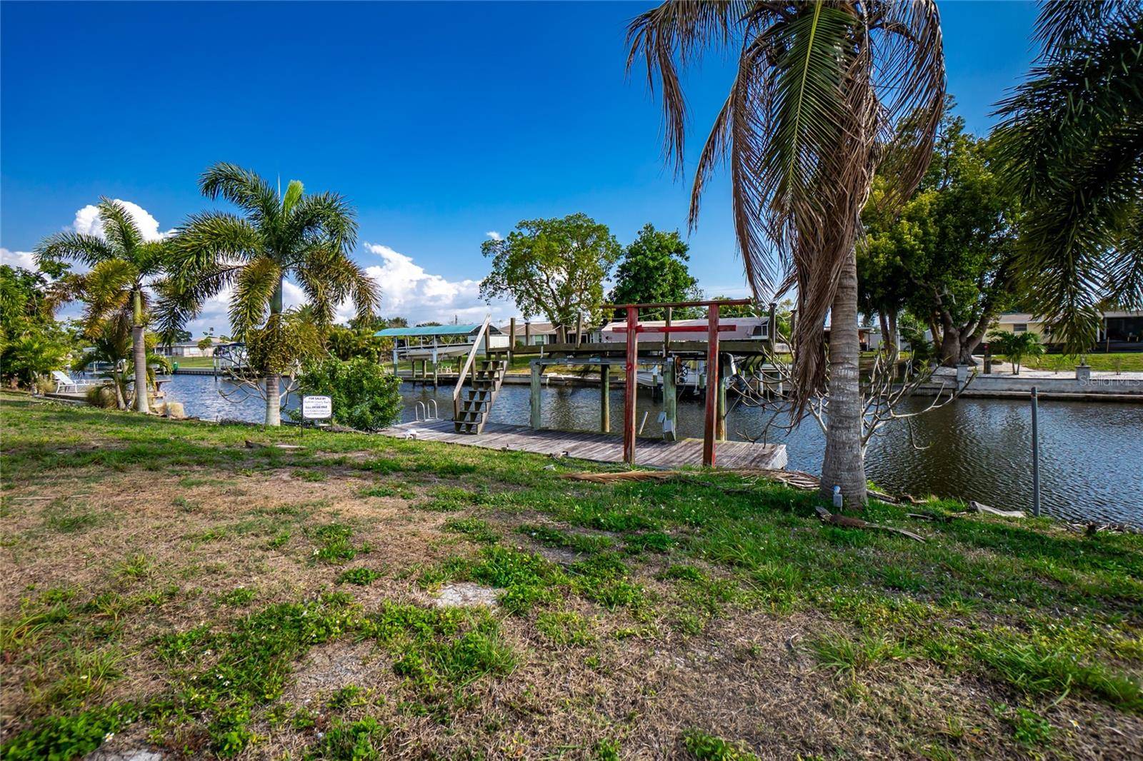 117 BEDFORD DR NE, Port Charlotte, FL 33952