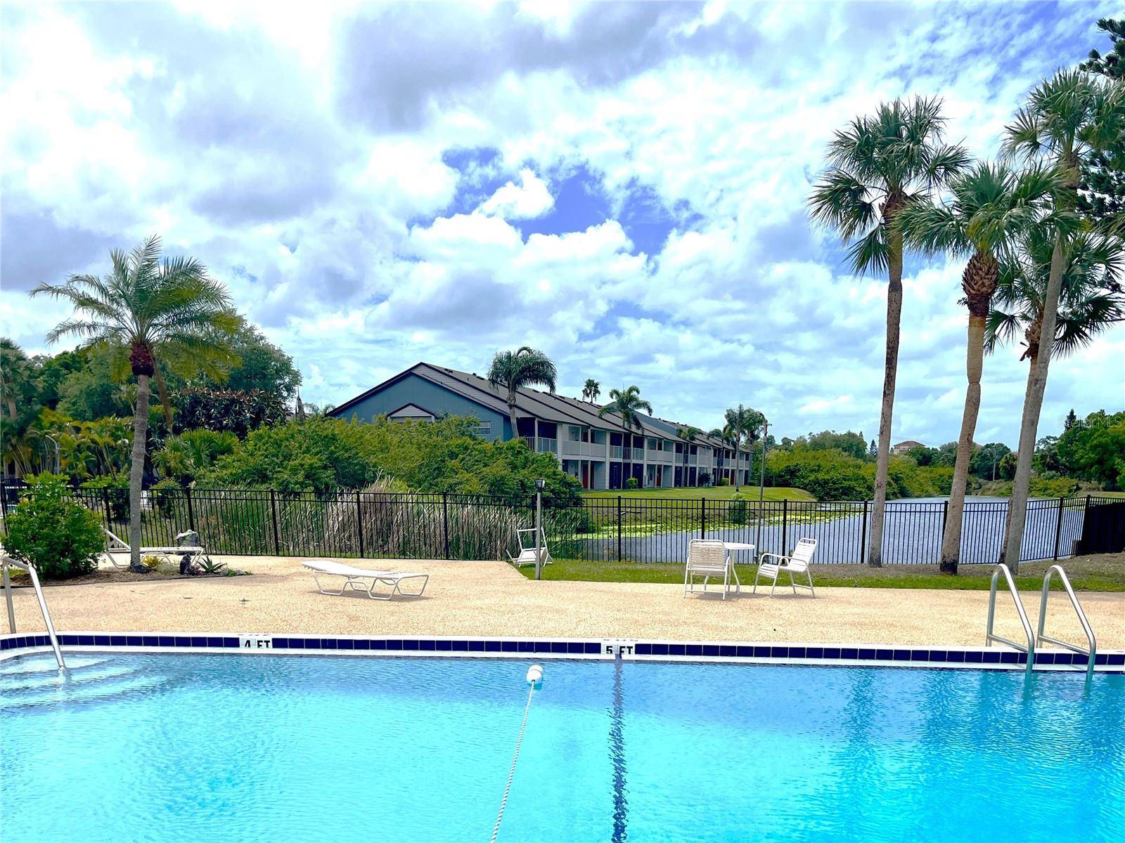 2724 HIDDEN LAKE BLVD #A, Sarasota, FL 34237