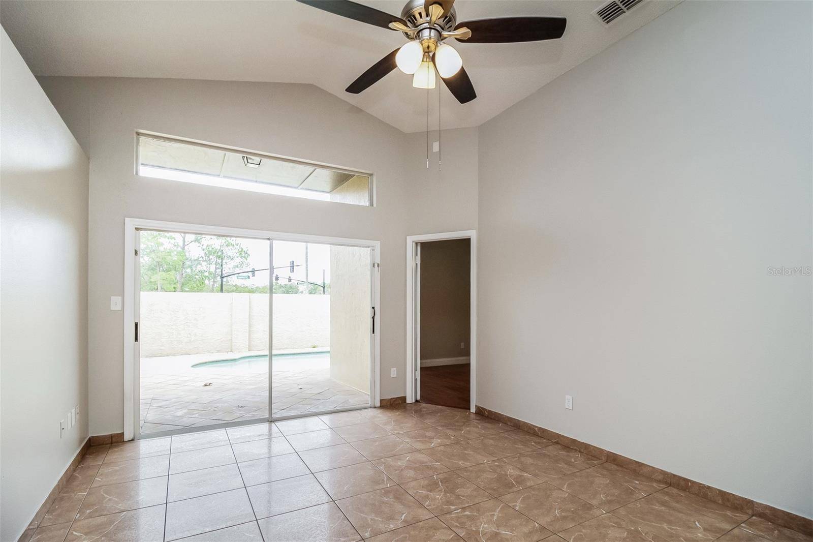 120 LAKEBREEZE CIR, Lake Mary, FL 32746