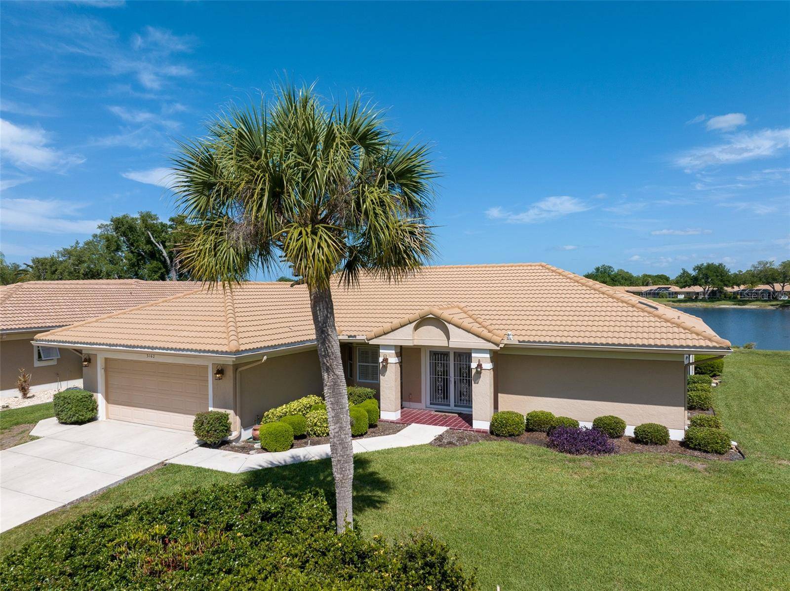 3162 E VILLAGE DR, Venice, FL 34293