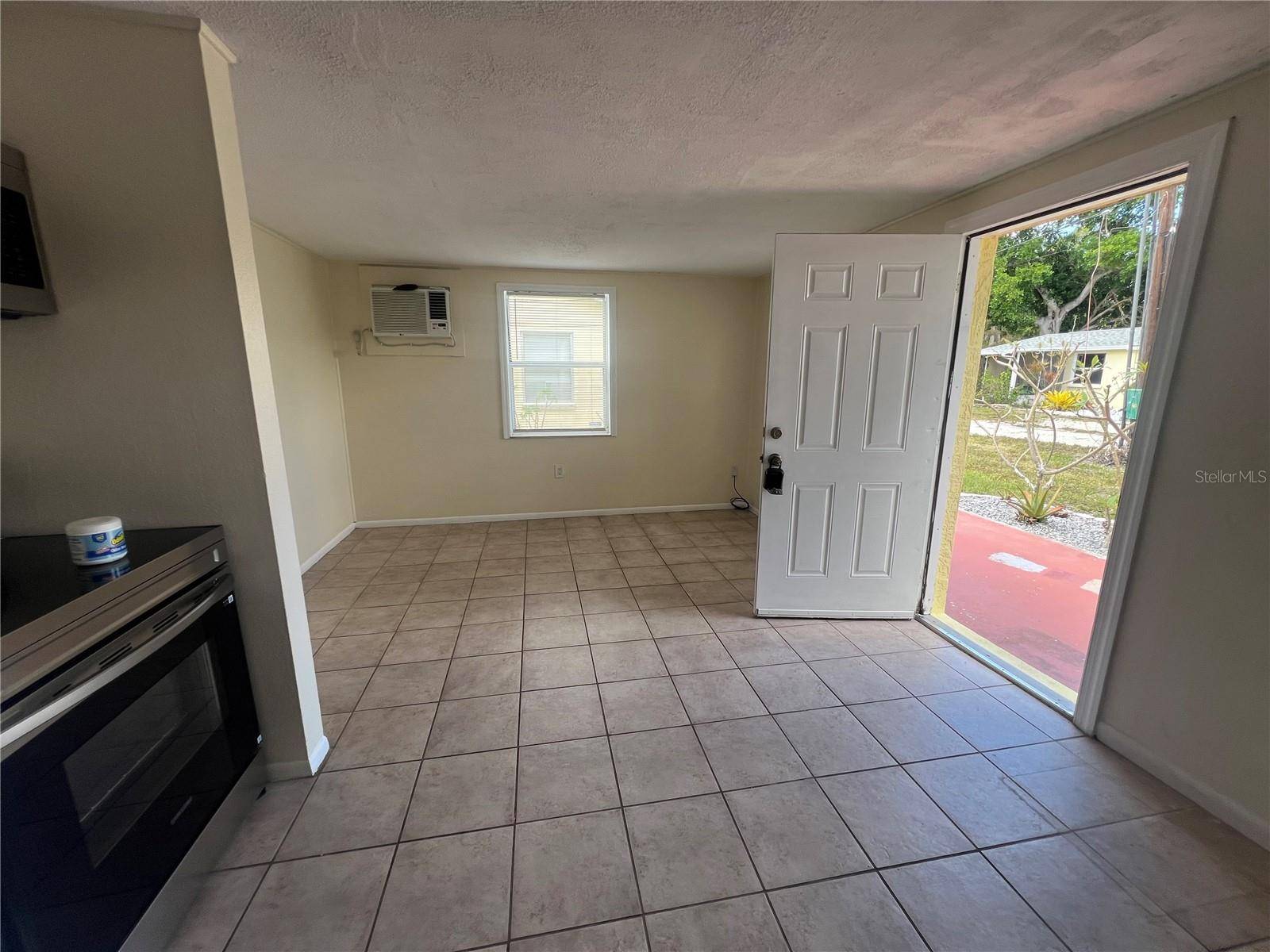 255 PINEAPPLE ST #3, Englewood, FL 34223