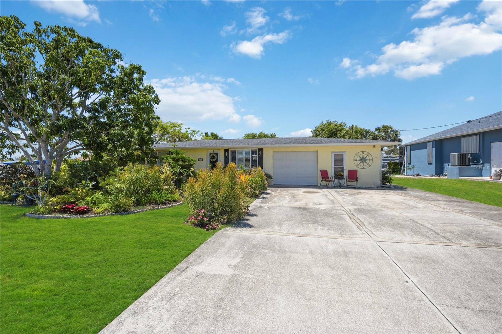 885 E 3RD ST, Englewood, FL 34223