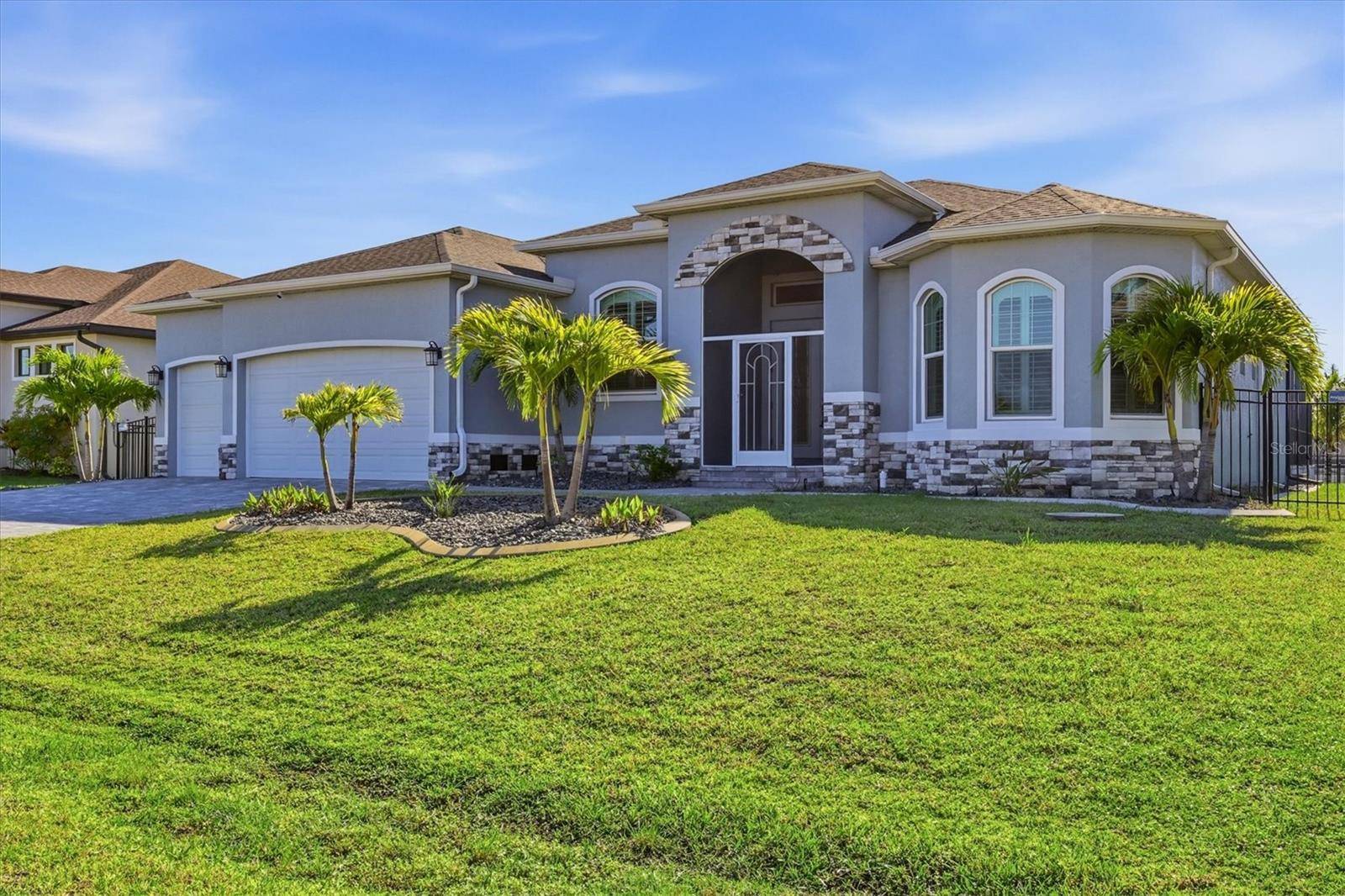 8314 TRACY CIR, Port Charlotte, FL 33981